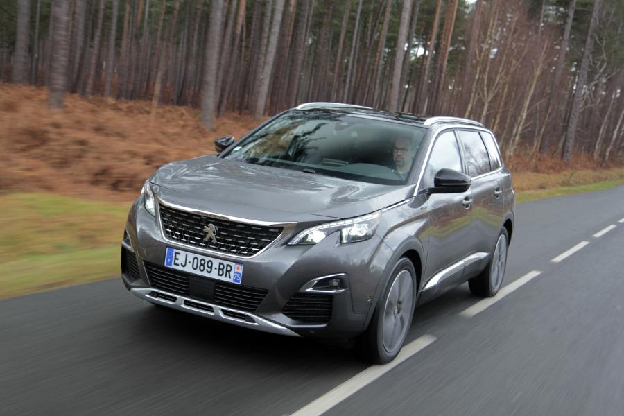  Peugeot 5008 GT Line 2016 года  (WW) (фото 10 из 35)